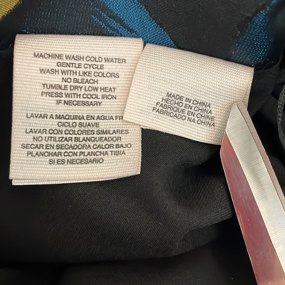 Rachel Roy: Pleated Floral Mini Skirt Size 0. - Picture 7 of 8